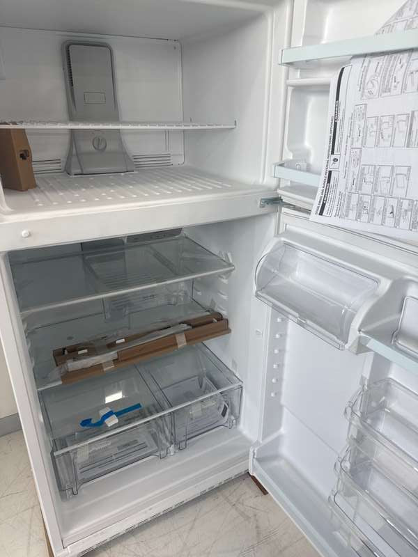 Whirlpool WRT311FZDW 20.5 Cu. Ft 33" Top-Freezer Refrigerator, White - Assessment Photo 12