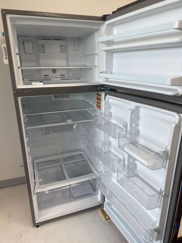 Whirlpool WRT518SZFM 17.7 Cu. Ft 28" Top-Freezer Refrigerator ENERGY STAR - Assessment Photo 12