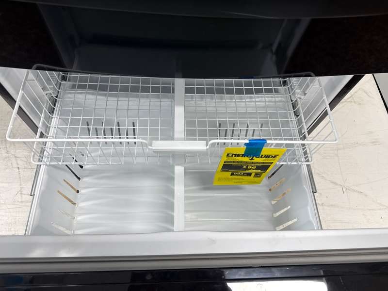 Whirlpool WRMF3636RB 24.5 Cu. Ft 36" French Door Refrigerator ENERGY STAR, Black - Assessment Photo 14