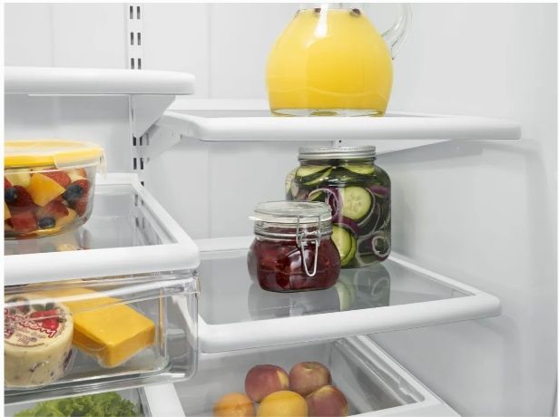 Whirlpool 30" WRB329DMBW Free Standing Refrigerator Bottom Freezer White - Assessment Photo 4