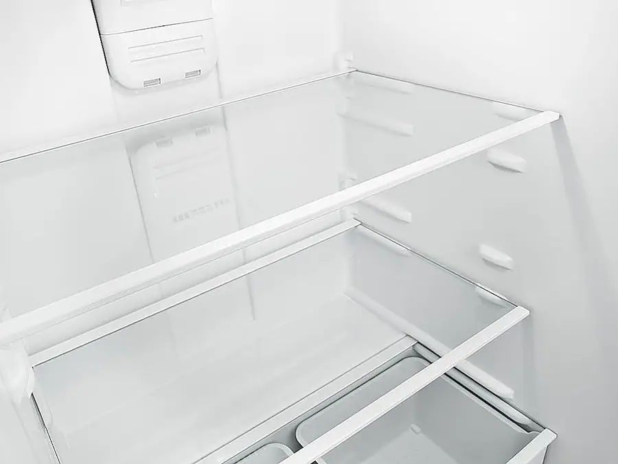Amana ART318FFDW 18 Cu. Ft. Top-Freezer Refrigerator, White - Assessment Photo 4
