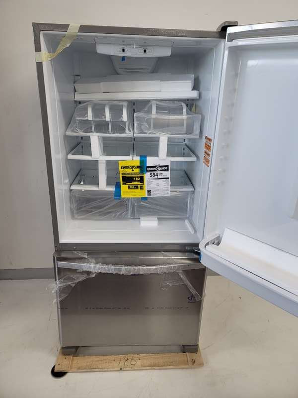Whirlpool WRB322DMBM 22 cu. Ft 33" Bottom-Freezer Refrigerator ENERGY STAR - Assessment Photo 9