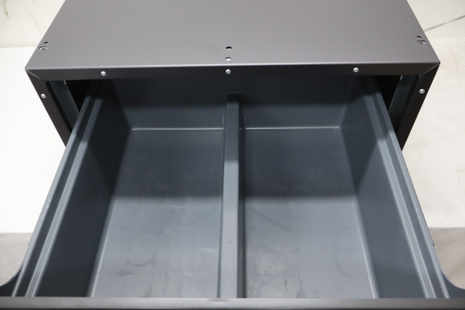 GE Profile GFP1528PTDS 28" Laundry Pedestal with Storage Drawer- Carbon Graphite