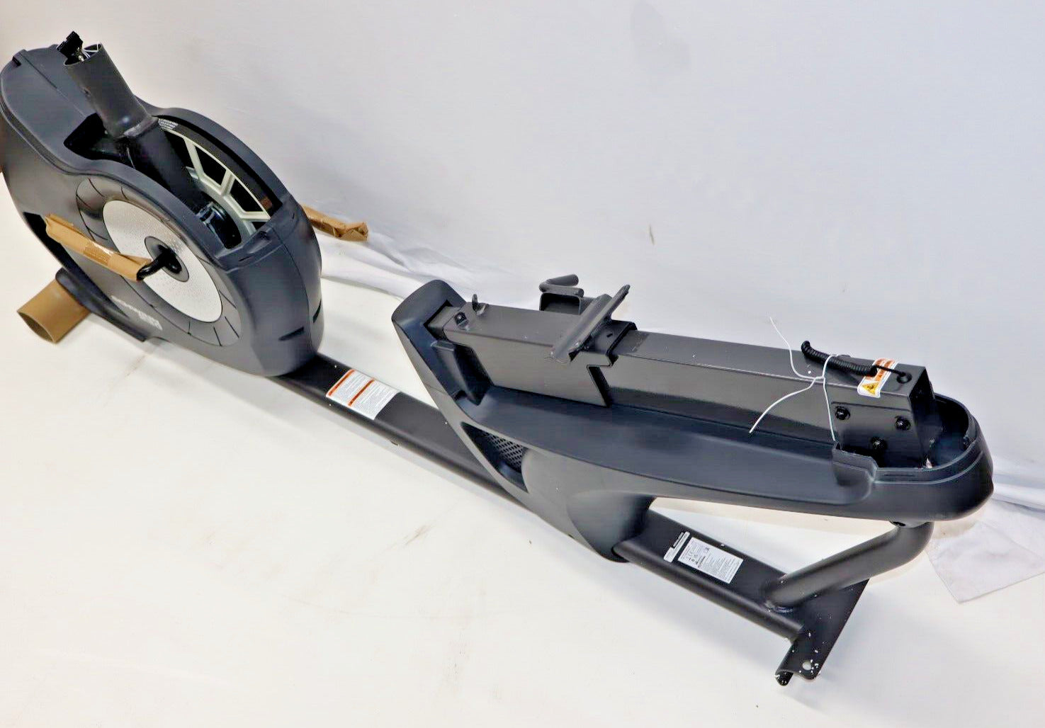 Schwinn 100932 - 230 Recumbent Bike w/ 16 levels of Resistance - Gray