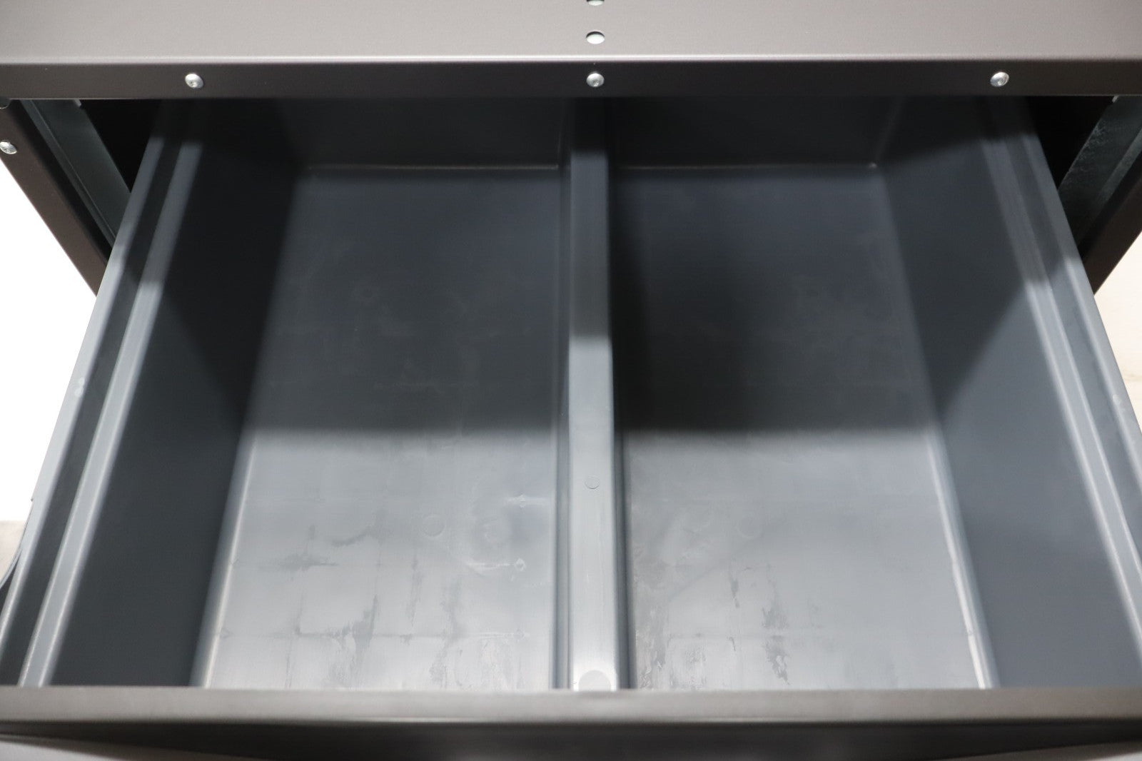 GE Profile GFP1528PTDS - 28" Laundry Pedestal with Storage Drawer - Carbon Graph