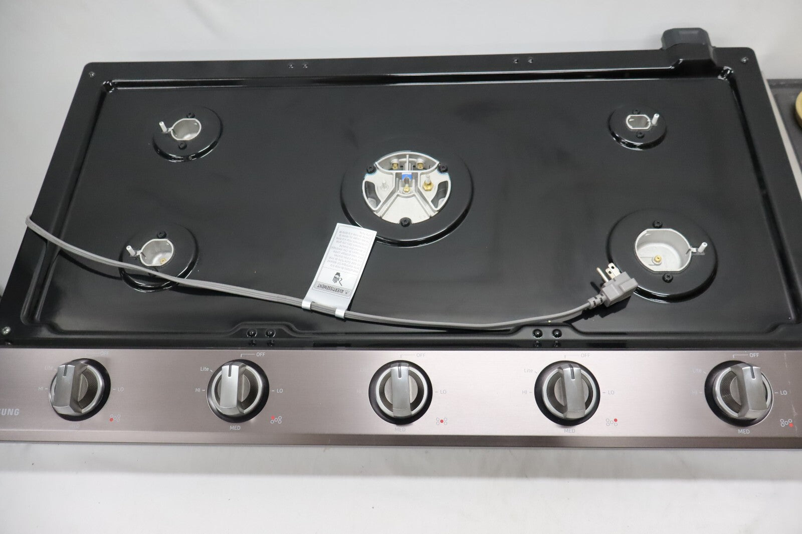 Samsung NA36N7755TG 36" Built-In Smart Gas Cooktop WiFi, Dual Power Brass Burner