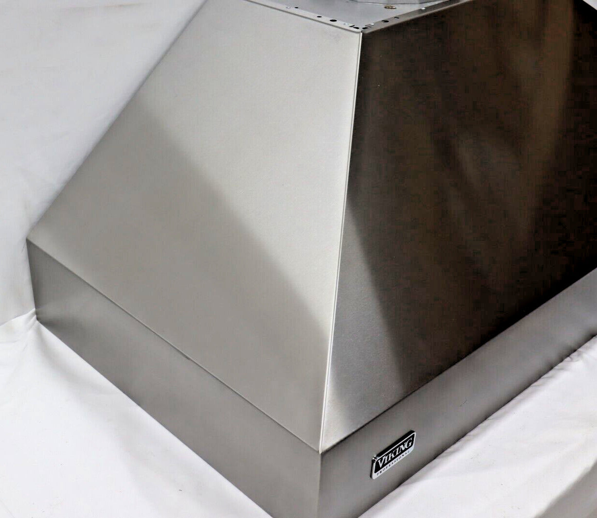 Viking VCWH54848SS 48" Wide 18" High Wall Mount Chimney  Range Hood, Stainless Steel
