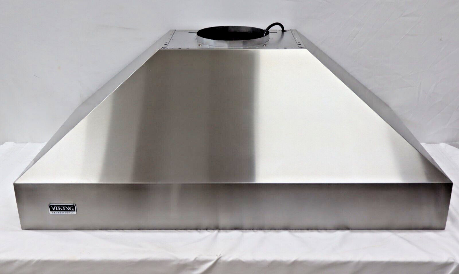 Viking VCWH54848SS 48" Wide 18" High Wall Mount Chimney  Range Hood, Stainless Steel