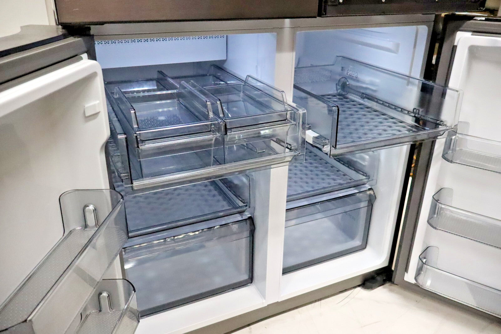 Samsung - BESPOKE 29 Cu. Ft. 4-Door Flex Smart Refrigerator w/ AutoFill Pitcher, Custom Panel Ready