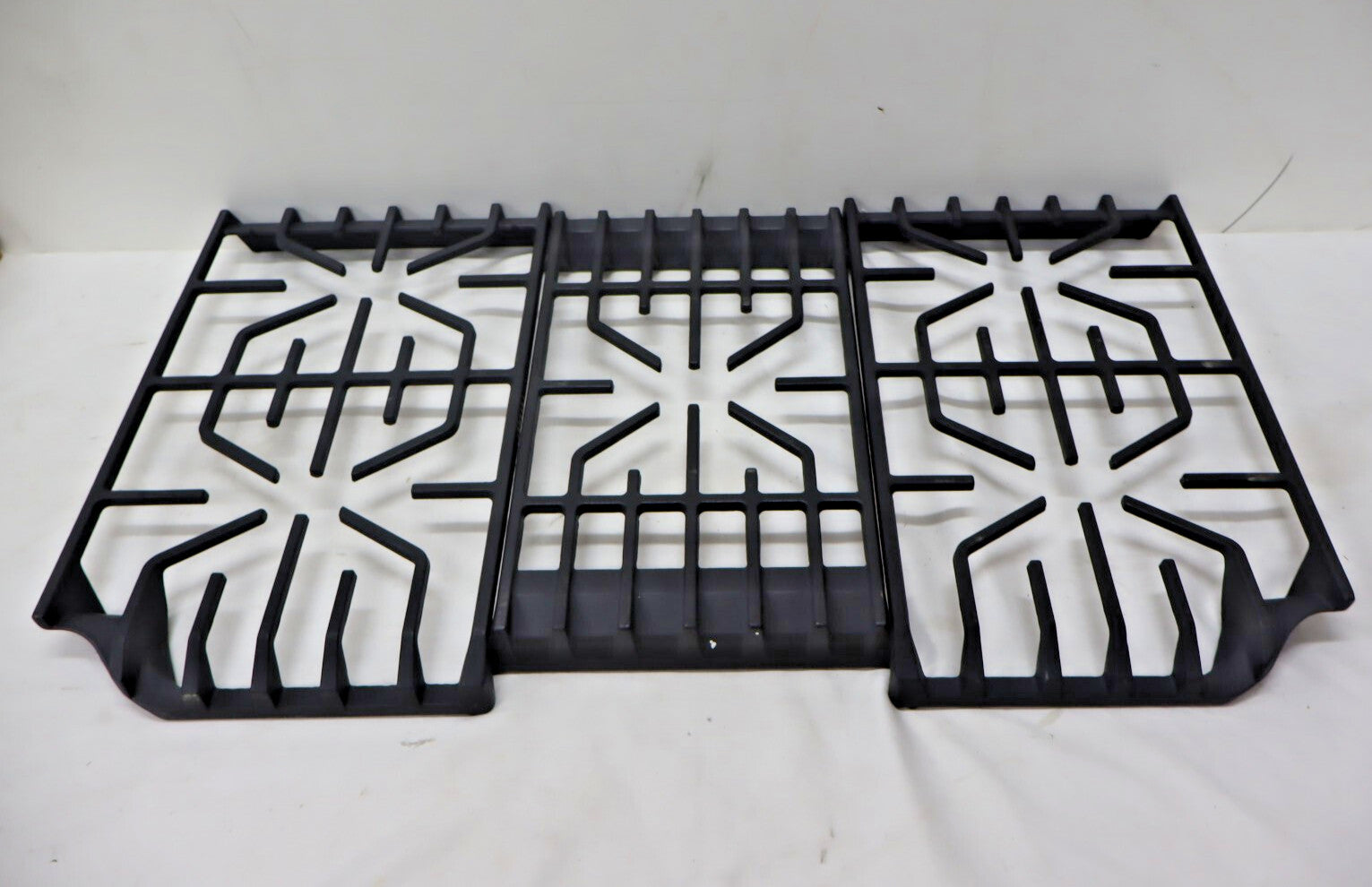 Frigidaire FPGC3677RS - Professional 36" Gas 5-Burner Cooktop w/ Griddle in SS