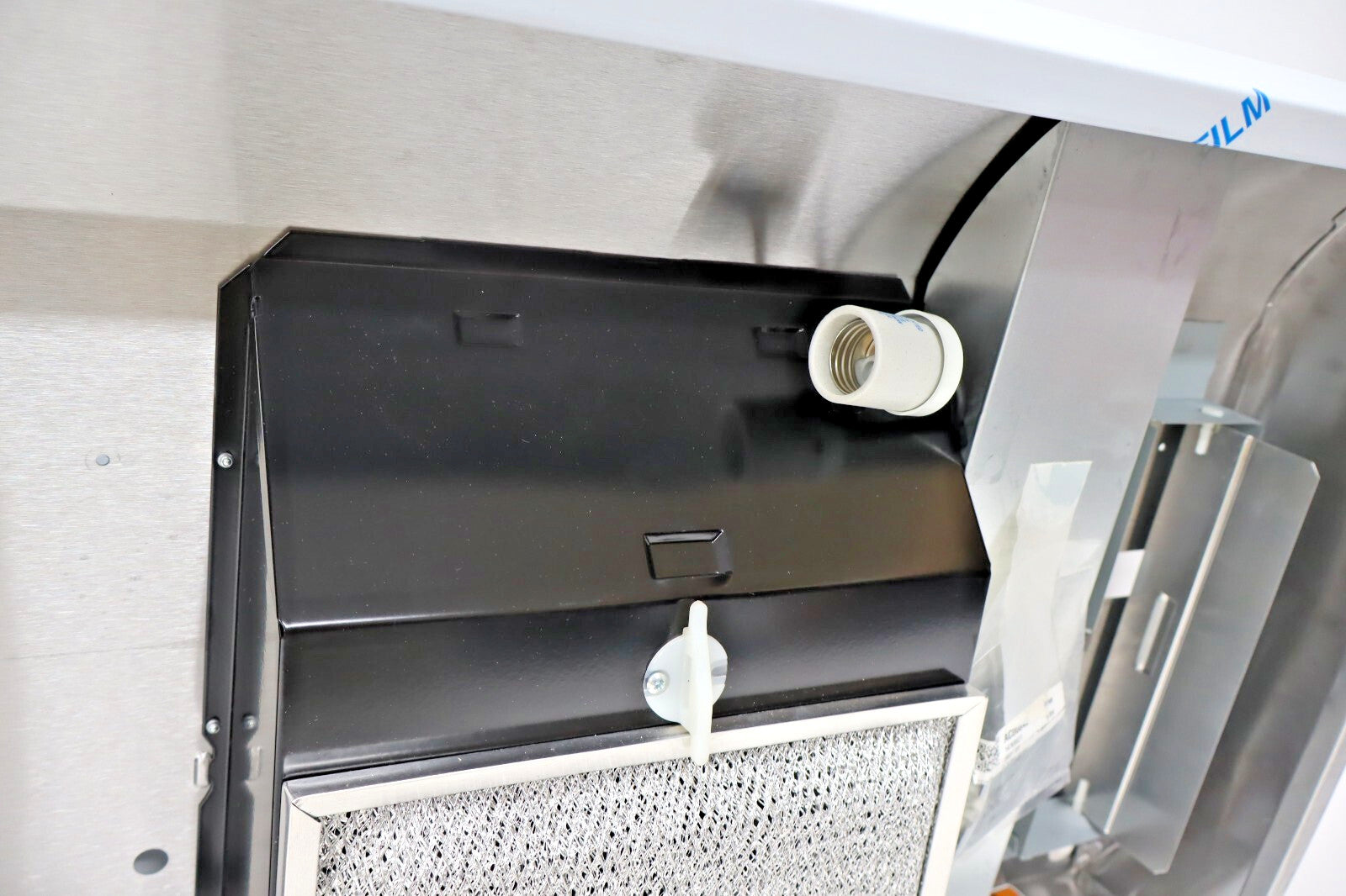 New Whirlpool UXT4130ADS 30" Convertible Under-Cabinet Range Hood in Stainless