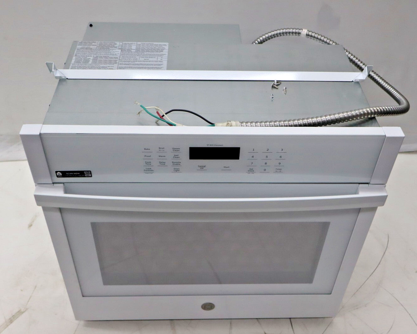GE JTS3000DNWW - 30" Smart Built-In Single Electric Self-Clean Wall Oven - White